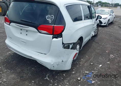 2020 Chrysler Voyager Lxi из США, поврежденный, VIN 2C4RC1DG2LR145059